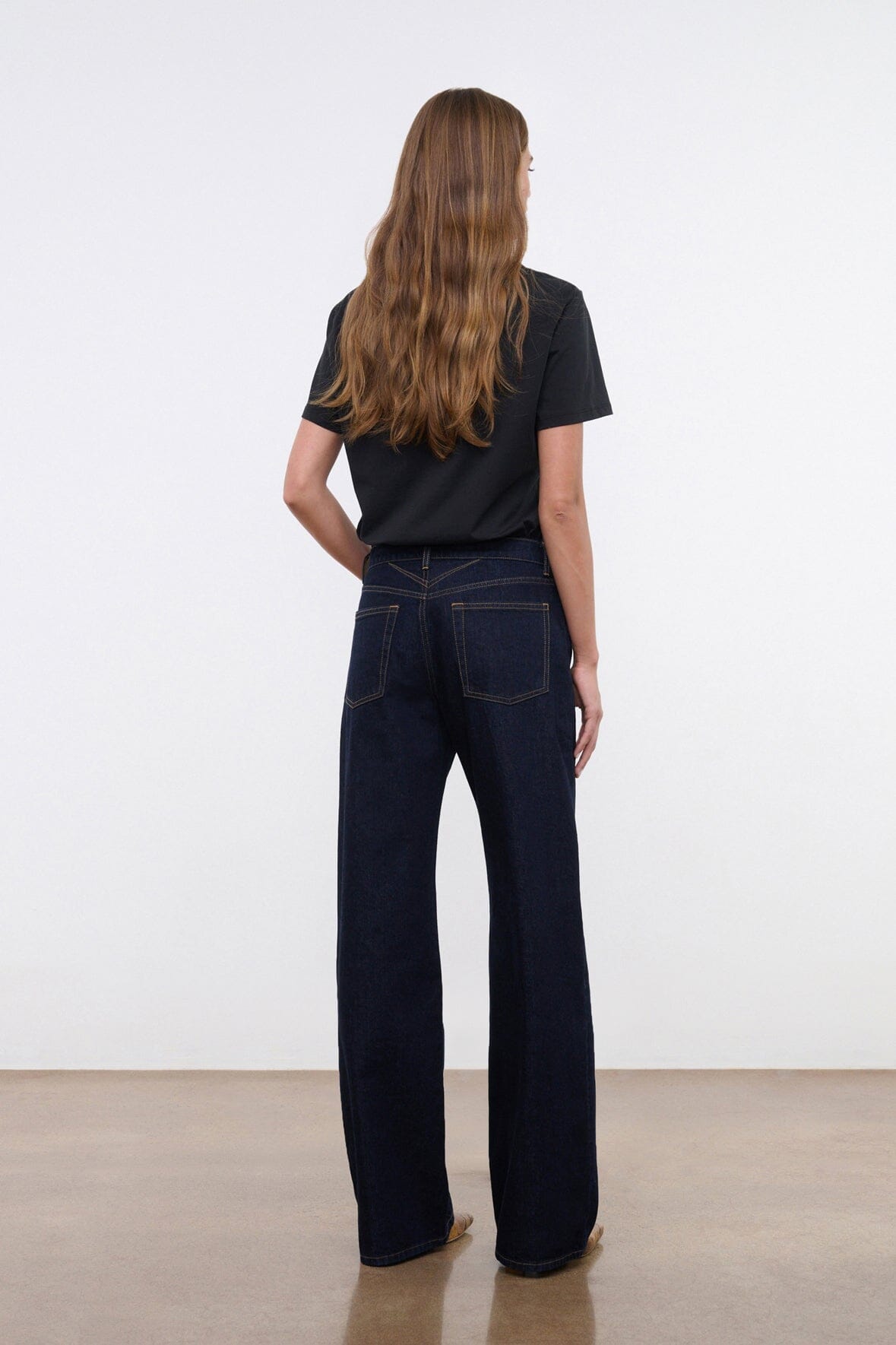 Crew Neck T Shirt | Black — 3