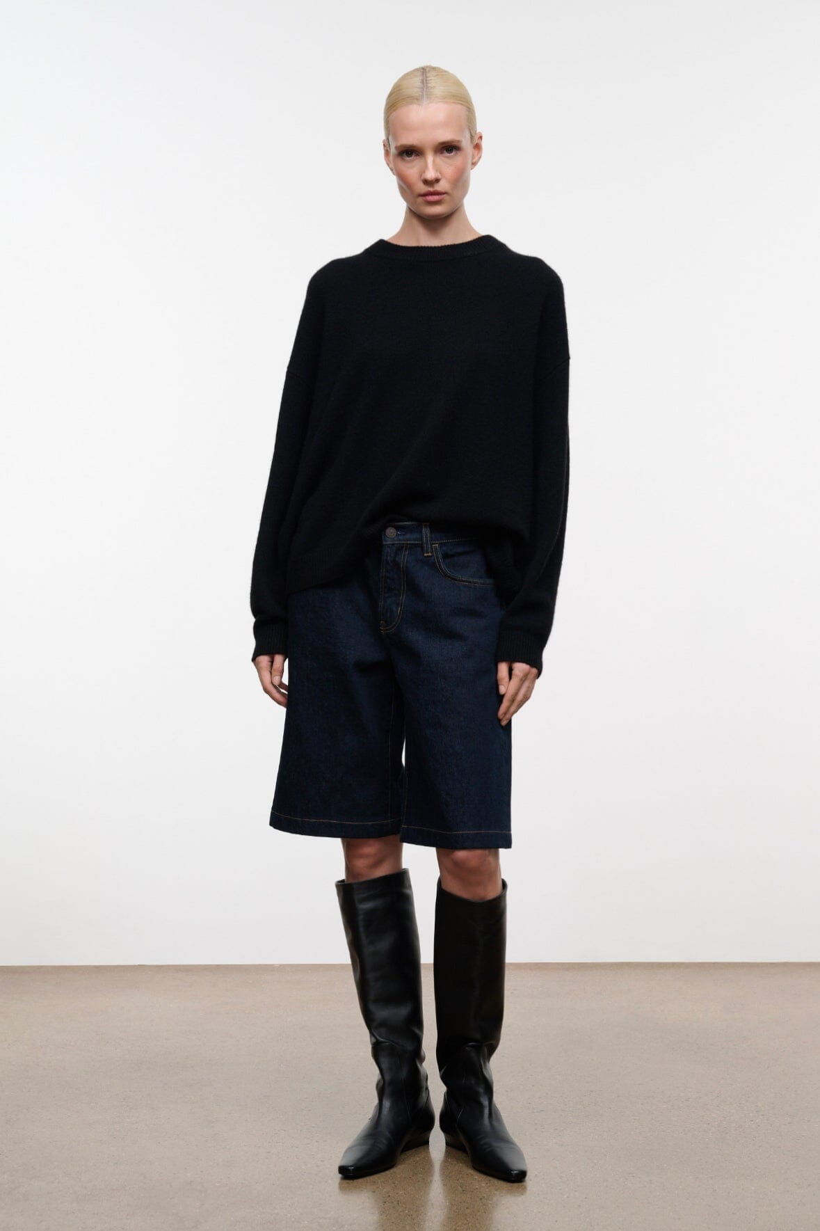 Wally Flat Boot | Black — 3
