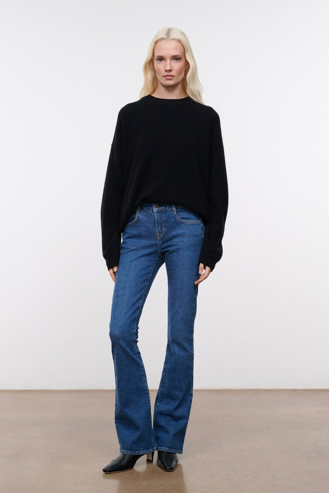 Kyle Stretch Flare Jean | Stone Blue — 1