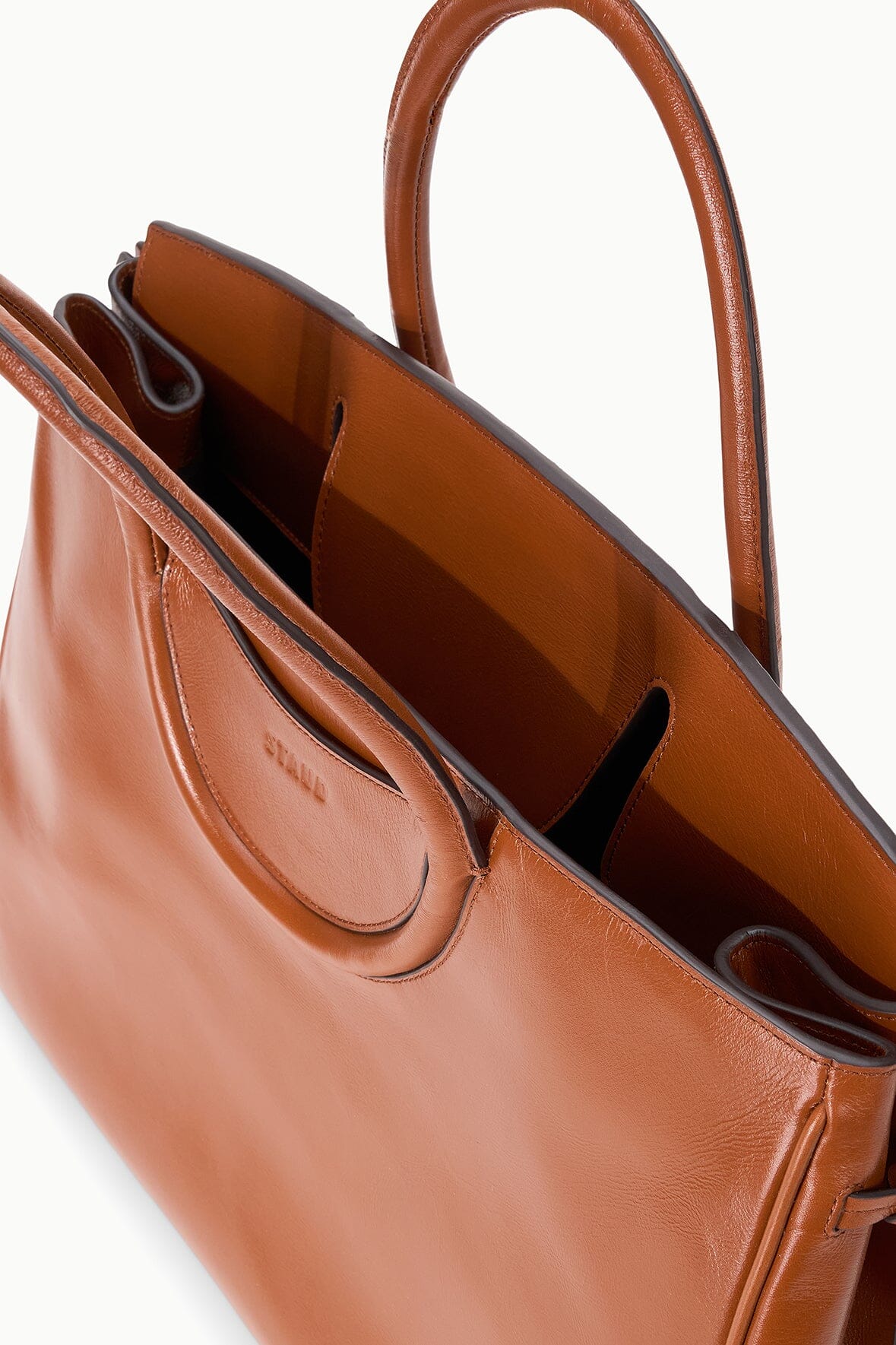 Maude Carryall | Tabac — 5