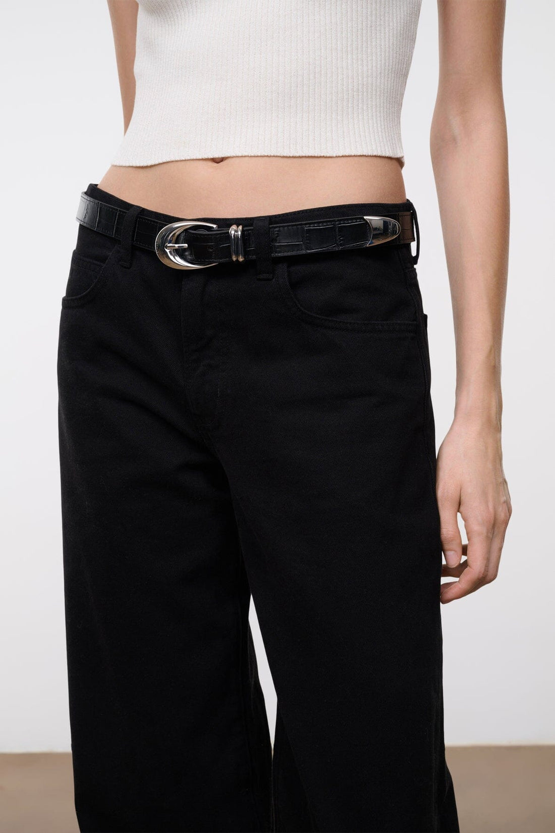 Moon Buckle Belt | Black Croco — 1