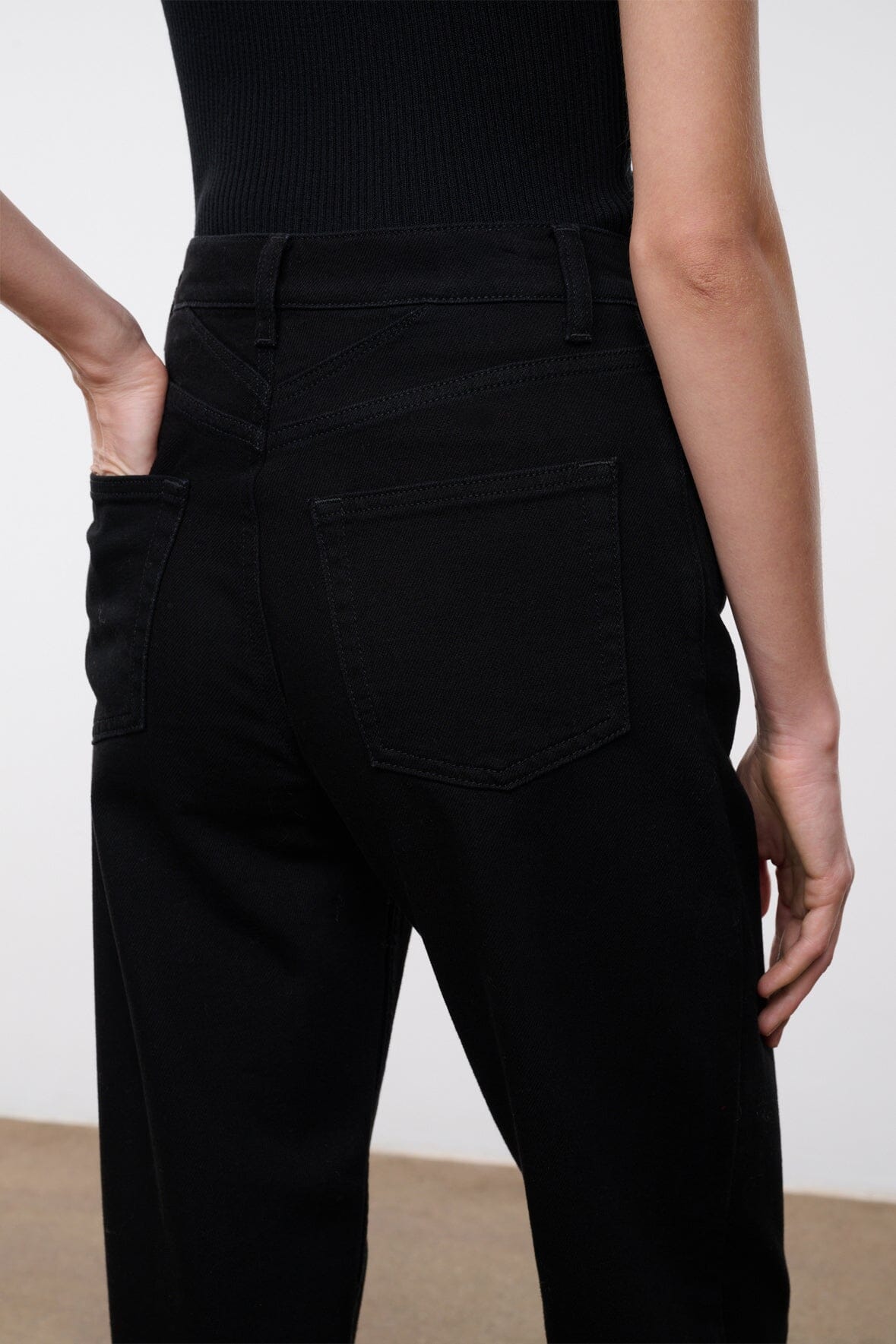 Leo High Rise Jean | Black — 6