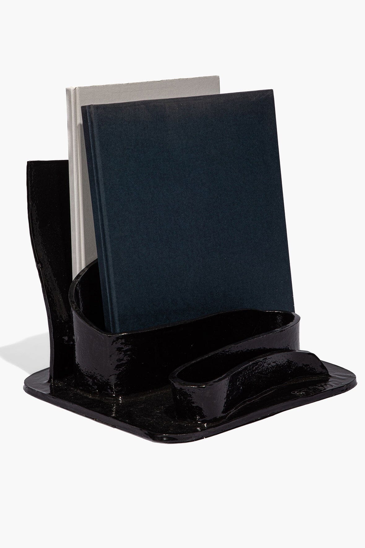 Wavy Stationary Holder | Black Glaze — 2