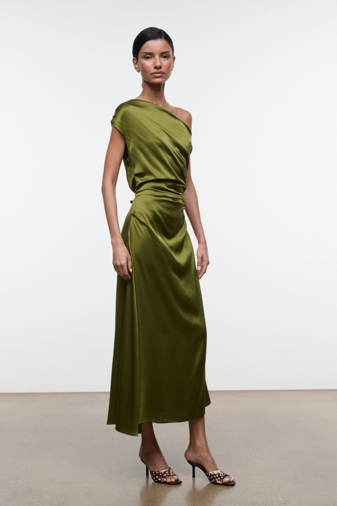Phare Silk Dress | Pear — 1