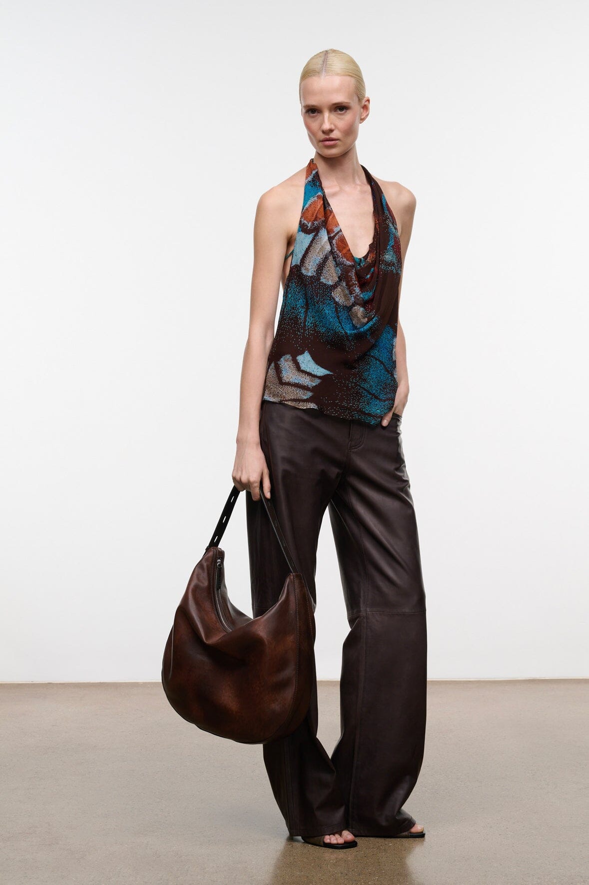 Levi Hobo Bag | Espresso Distressed — 3