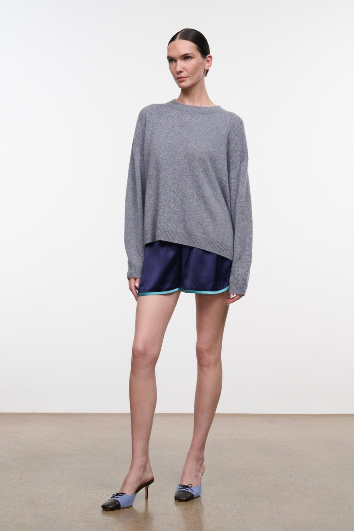 Serrano Cashmere Relaxed Crew | Ash — 4
