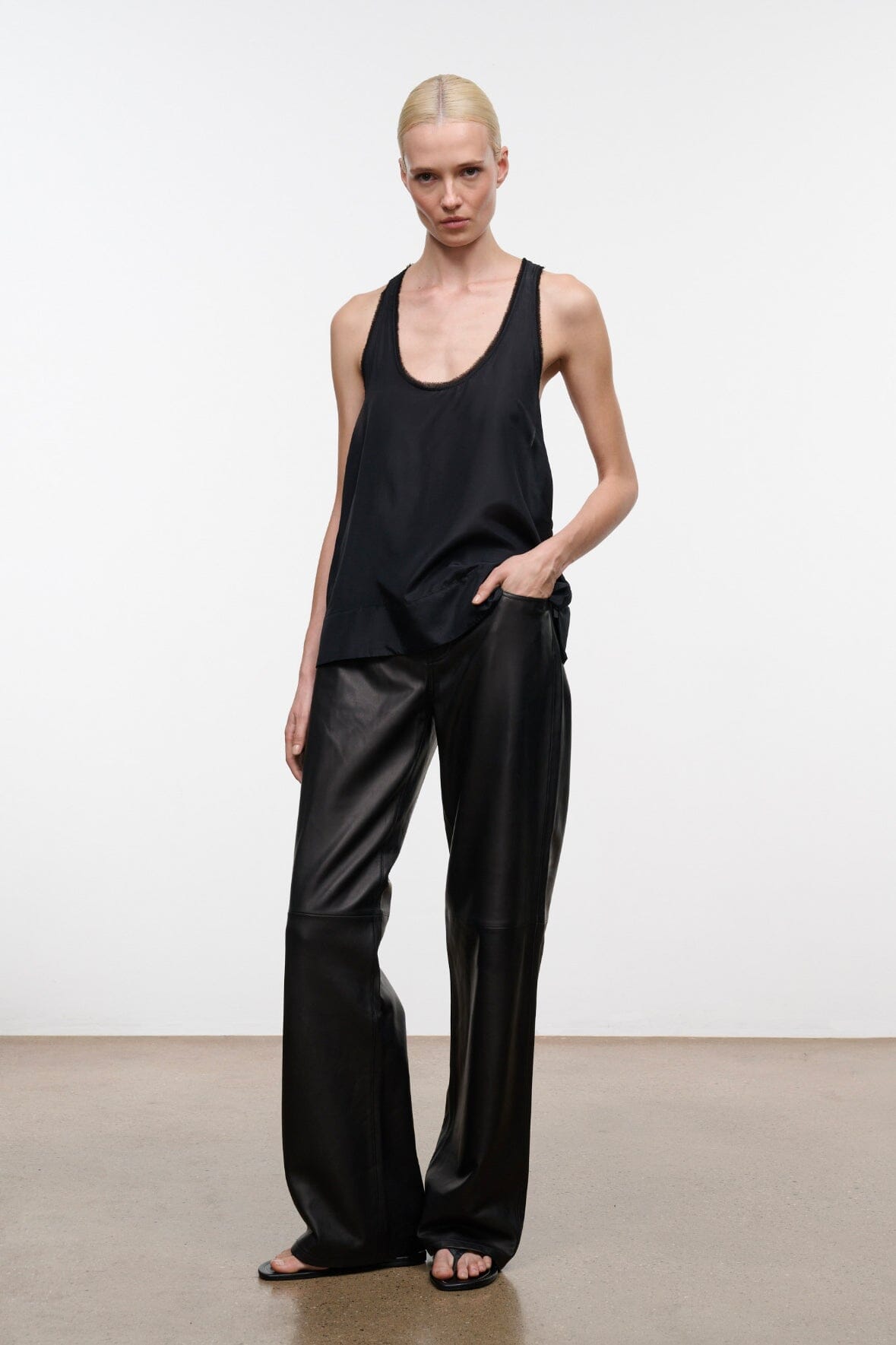 Yves Tank | Black — 7